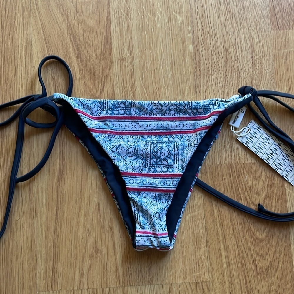 Frankies bikinis Marley bottom Batik Print MEDIUM bottom side string